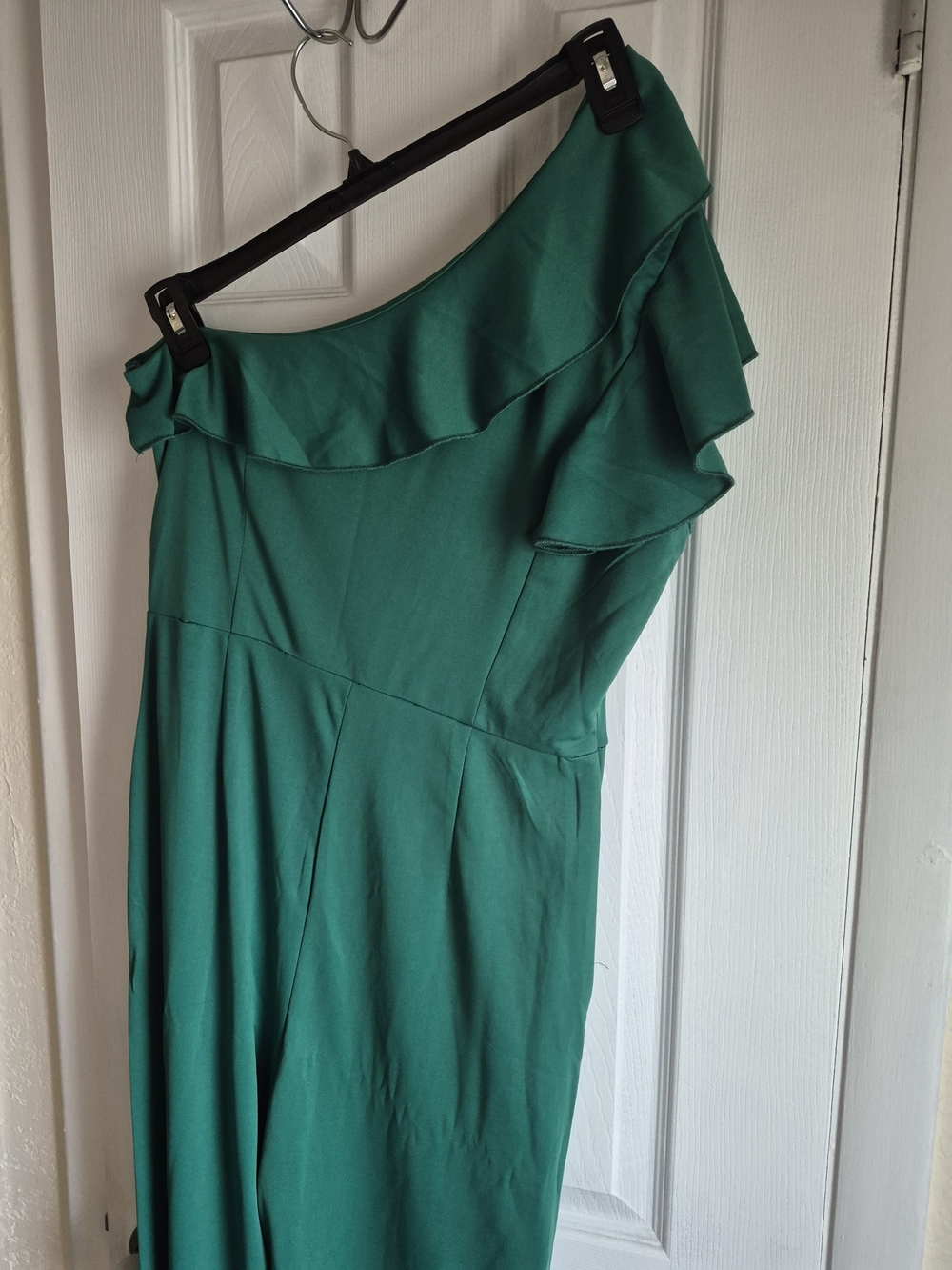 Green One-Shoulder Ruffle Jumpsuit - Picture 2 of 3